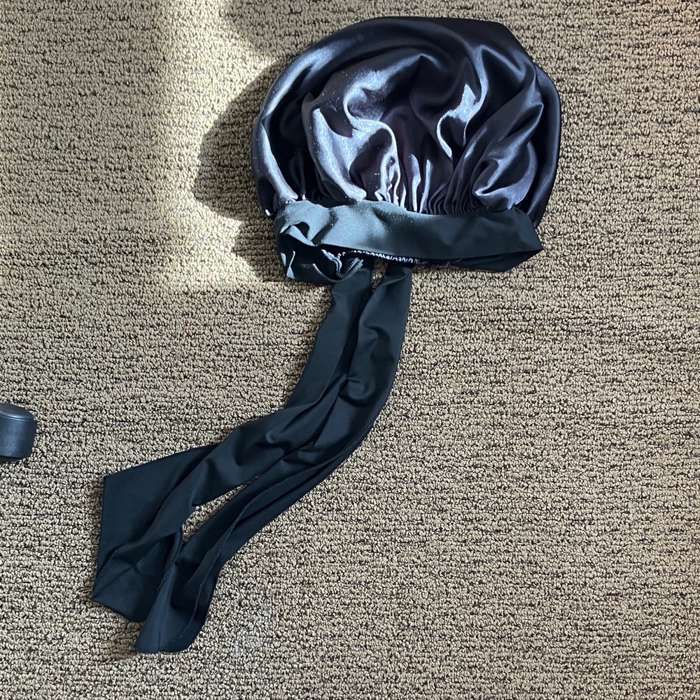 Satin Bonnet